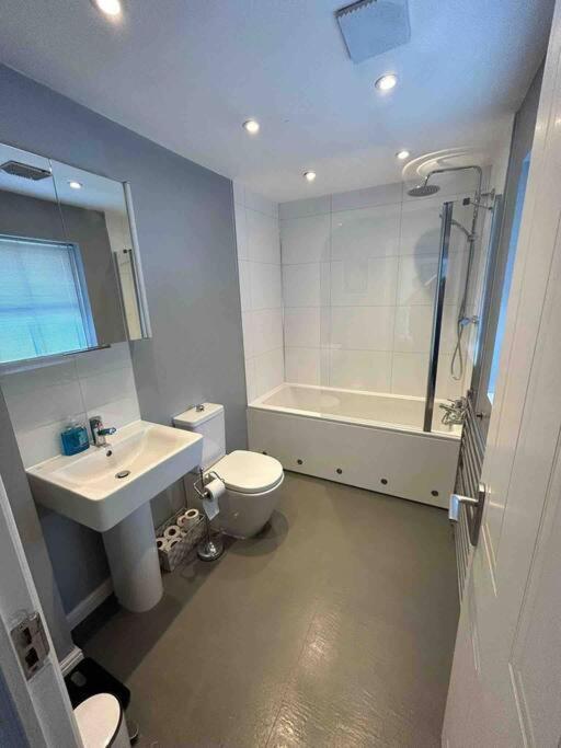 Home In Southsea With Hot Tub, Close To The Sea Portsmouth Extérieur photo