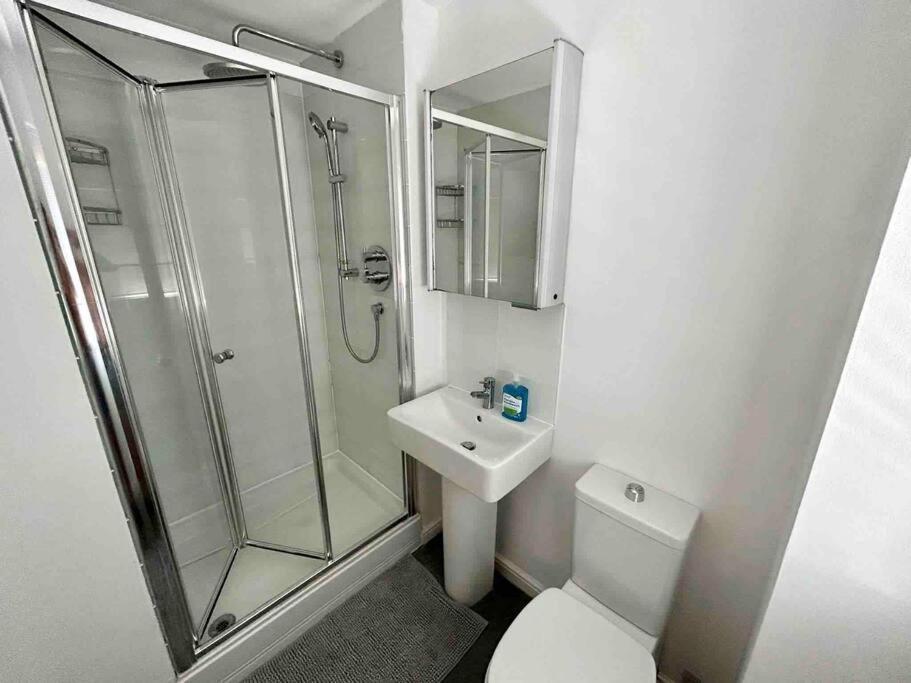 Home In Southsea With Hot Tub, Close To The Sea Portsmouth Extérieur photo