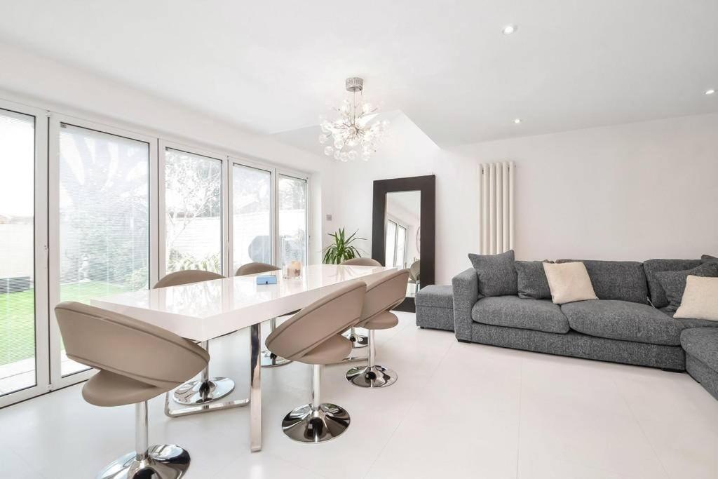 Home In Southsea With Hot Tub, Close To The Sea Portsmouth Extérieur photo