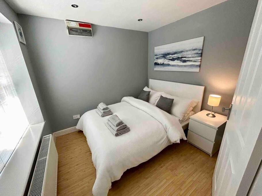 Home In Southsea With Hot Tub, Close To The Sea Portsmouth Extérieur photo