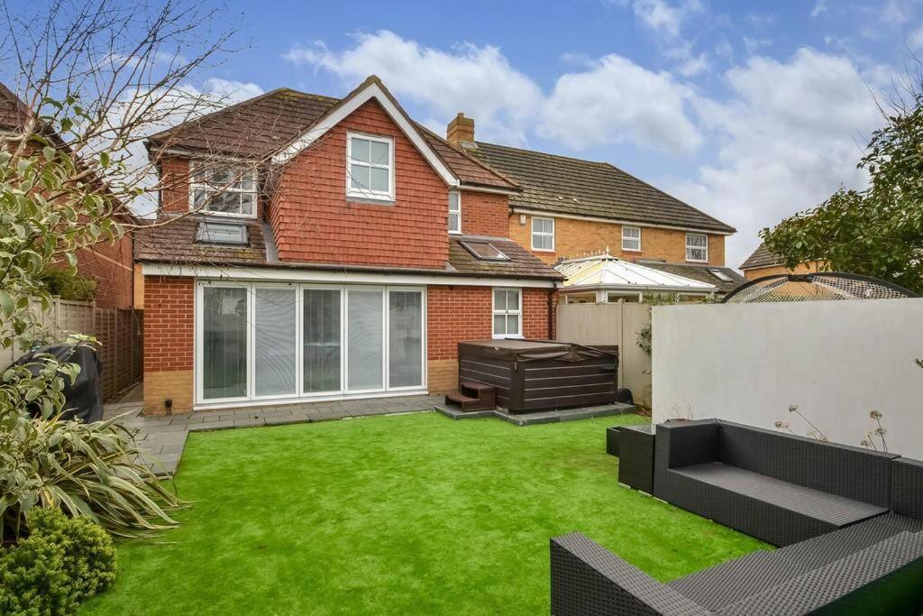 Home In Southsea With Hot Tub, Close To The Sea Portsmouth Extérieur photo